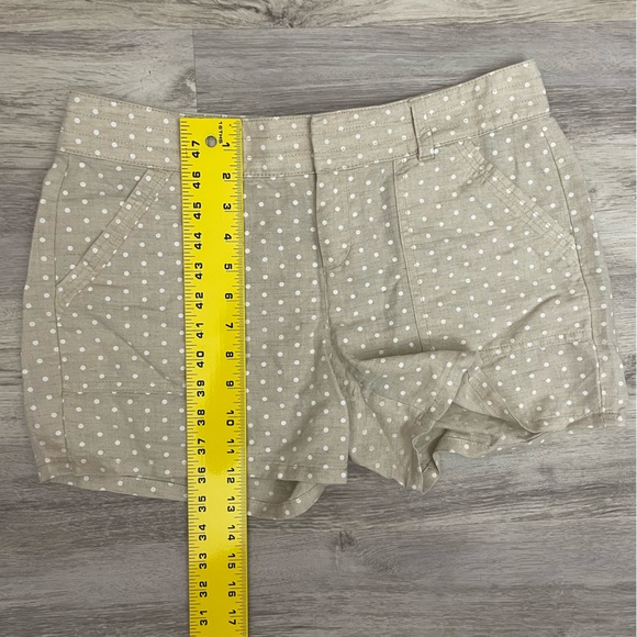 Banana Republic Tan with White Polka Dots 55% Linen Women’s Shorts Size 4 - Picture 3 of 14